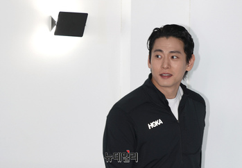 [포토] 입장하는 유태오