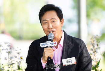 [포토] 정원도시 서울 토크콘서트, 인사말하는 오세훈 시장
