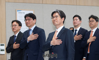 오동운 공수처장의 취임사, 초대 처장 김진욱과 뭐가 달랐나
