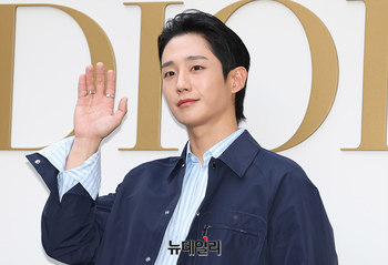 [포토] 정해인, 돋보이는 워커