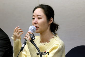 [포토] 입장 발표하는 민희진 어도어 대표