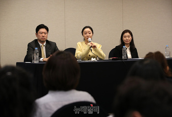 [포토] 민희진 어도어 대표 "가처분 인용 홀가분해"