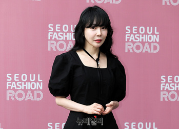 [포토] 서울패션로드 김소이, 수줍은 포즈