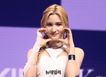 [포토] 케플러 휴닝바히에 '휴닝카이 보고있니'