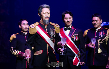 [포토] 뮤지컬 '영웅' 서영주 '조선 얕보지 마라'