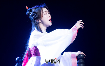 [포토] 뮤지컬 '영웅' 시연하는 정재은