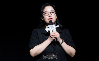 [포토] 뮤지컬 '영웅' 설명하는 한아름 작가
