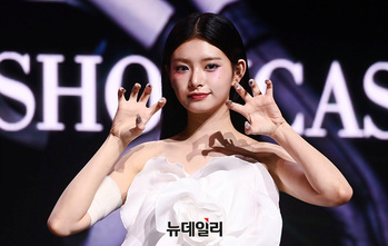 [포토] 에버글로우 이런 '이런 이쁜 좀비 봤어?'