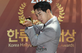 [포토] 대중가요스타대상 수상한 박군