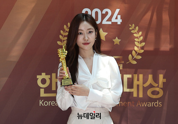 [포토] 배우 송지우 "수상했어요"