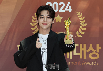 [포토] 한류연예대상 수상한 양건우