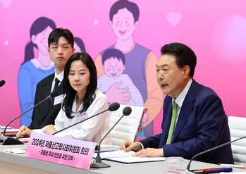 尹, 인구 국가비상사태 선언 … "저출생 문제에 범국가적 총력 대응"