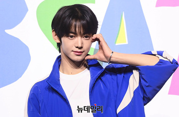 [포토] 투어스 한진, 상큼한 볼하트 