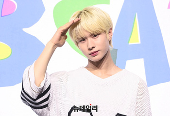 [포토] 투어스 경민, 금발 막내 