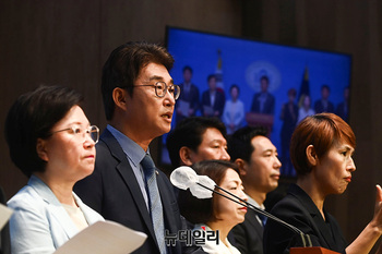 [포토] 이진숙 후보 자진사퇴 촉구하는 야당 과방위원들