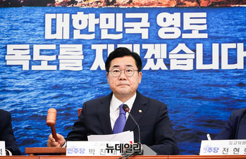 [포토] 속개선언하는 박찬대 원내대표