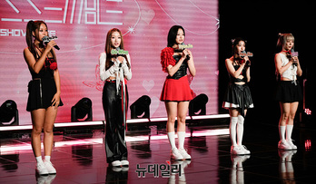 [포토] 미니3집 'TTYL' 소감 밝히는 루셈블 