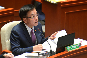 [포토] 예결위서 답변하는 최상목 경제부총리