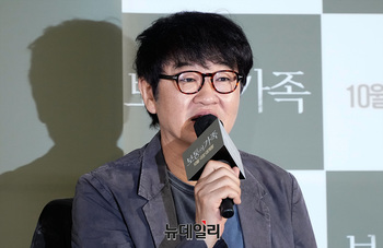 [영상] 영화 '보통의가족' 연출한 허진호 감독