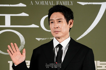 [포토] 보통의가족 설경구 '카리스마 가득'