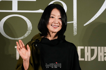 [포토] 보통의가족 김희애 '우아한 미모'