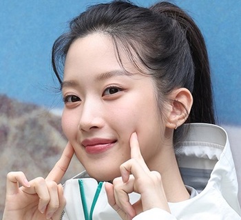 [영상] 문가영, 등산복장도 이쁨 