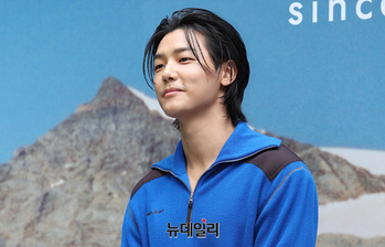 [영상] 강민혁, 긴머리 매력