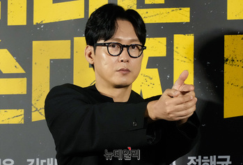 [포토] 더러운 돈 박병은 '꼼짝마'