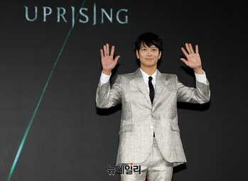 [영상] 넷플릭스 '전,란' 몸종이 된 강동원