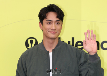 [영상] 영화 구룡성채 주연 '테런스 라우'