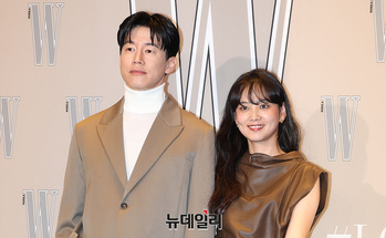 [영상] 김무열-윤승아 '부부가 함께'