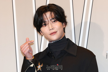 [영상] 로운 '손가락 하트'