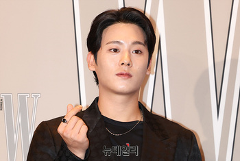 [영상] 이정하, 진지한 표정