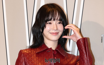 [영상] 박규영 '레드카펫 레드패션'