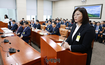 [포토] 뉴진스 따돌림 문제 답변하는 김주영 어도어 대표