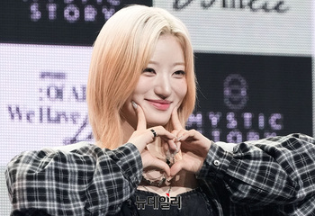 [영상] 빌리 시윤 '볼 콕 하트'