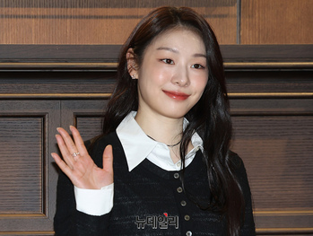 [영상] 김연아 "그랜드 오픈 축하해요"