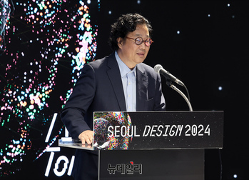 [포토] 서울디자인 2024, 인사말하는 차강희 서울디자인재단 대표