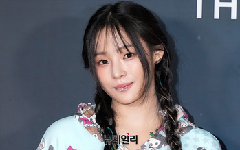 [포토] 뉴진스 민지, 시선 끄는 '입술 피어싱'