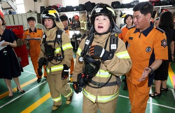 '타지마할·CEO 소집·소방공무원 도열' 김건희 비판 민주, 김정숙은 '초월 통치'인가