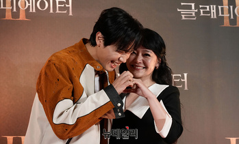 [영상] 손준호-김소현 '사이좋은 부부'