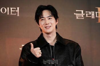 [영상] 엑소 수호 '엄지 척'