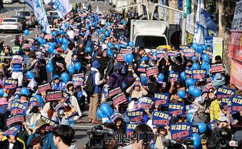 [단독] '미제 쓸어버리자' 종북 가수 불러 이재명 무죄 집회 연 친명 조직