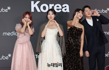 [포토] 틱톡 어워즈 참석한 '청담언니-시은니야-런앤런'