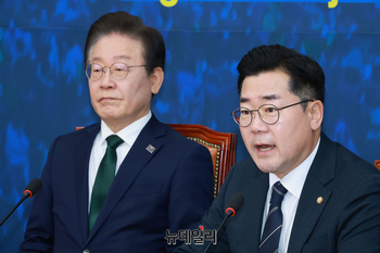 [포토] 이재명 대표 집행유예 부당함 주장하는 박찬대 원내대표