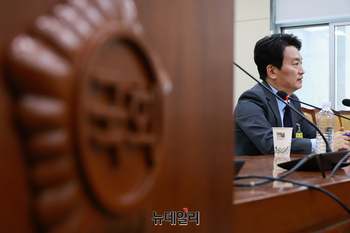 [포토] 사흘째 청문회, 답변하는 박장범 KBS 사장 후보자