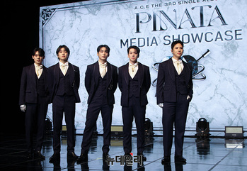 [영상] 3년만에 '완전체' 컴백한 에이스(A.C.E)