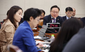 [포토] 답변하는 조규홍 장관