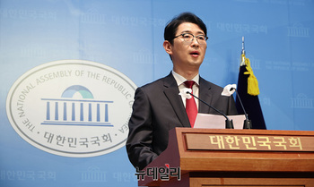 [포토] 주진우 "이재명대표 불법 정치자금 철저히 감시할 것" 