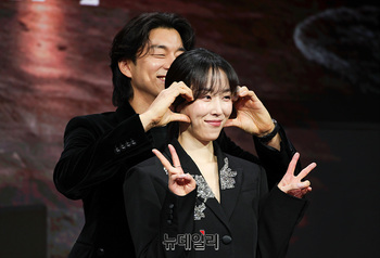 [영상] 공유-서현진 '사이좋은 커플'